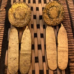 Metropolitan Museum of Art Estruscan earrings